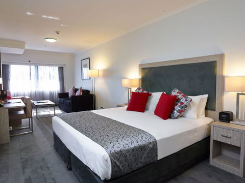 H Hotel - Accommodation Gladstone 6